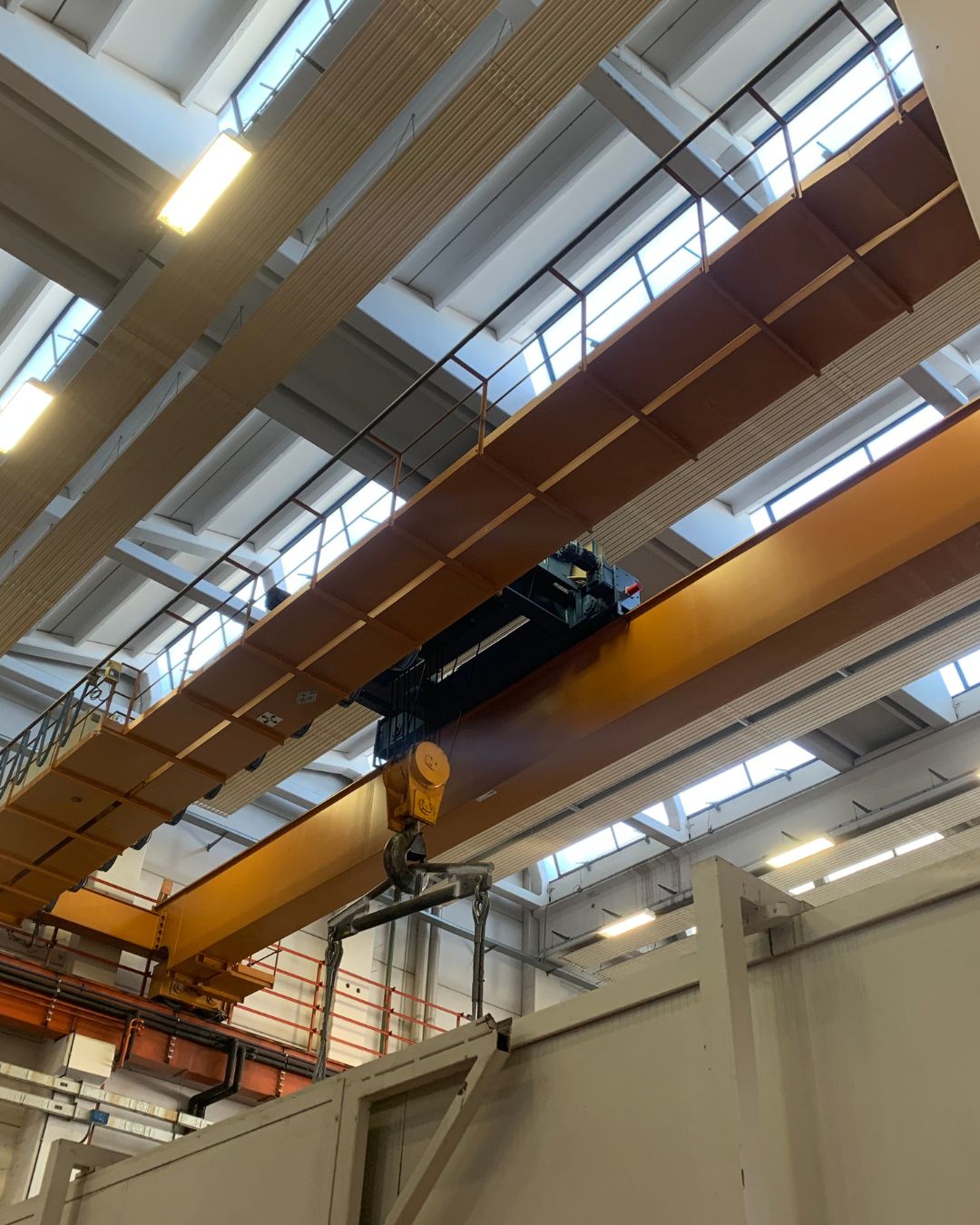 Installazione carroponte in capannone industriale - Avantaggiato Sollevamento snc